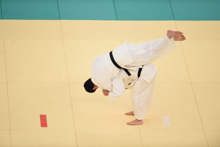 季铭义谈汪士钦染红：年轻的代价，控制一下或许我们还能夺冠
