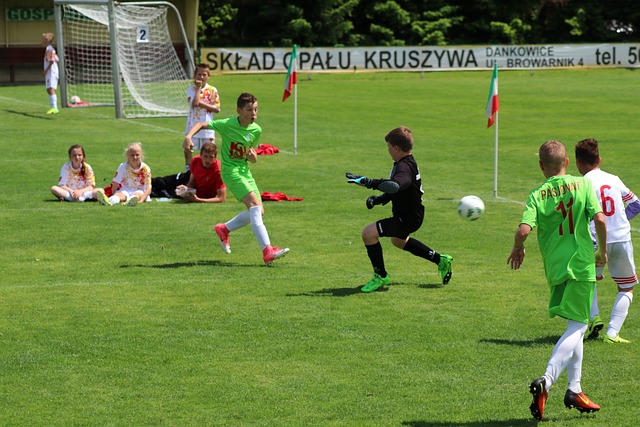 法甲第28輪巴黎聖日耳曼3-0波爾多 梅西中柱姆巴佩內馬爾破門.